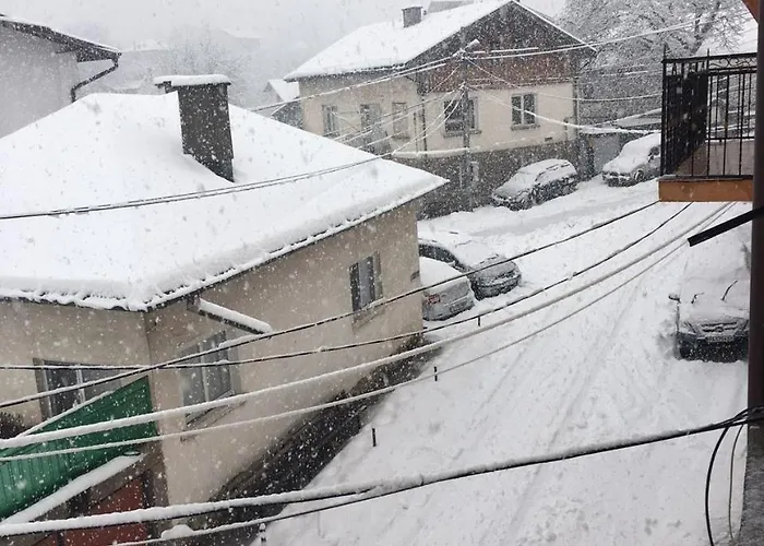 Baba Dora Guest house